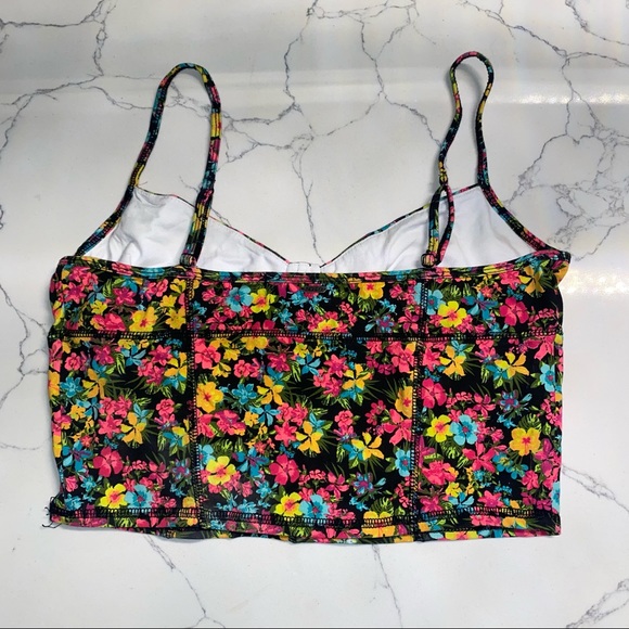 Floral Tank Top Crop Top - Picture 2 of 6